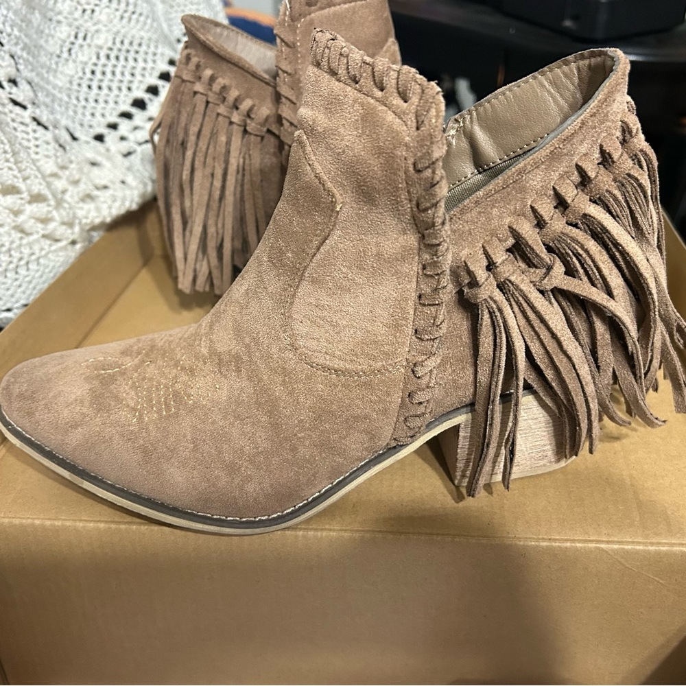 Fringe Suede Ankle Boots - Taupe